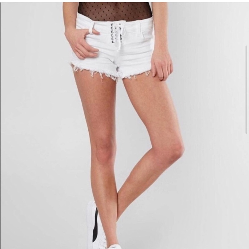 Daytrip white lace up shorts
